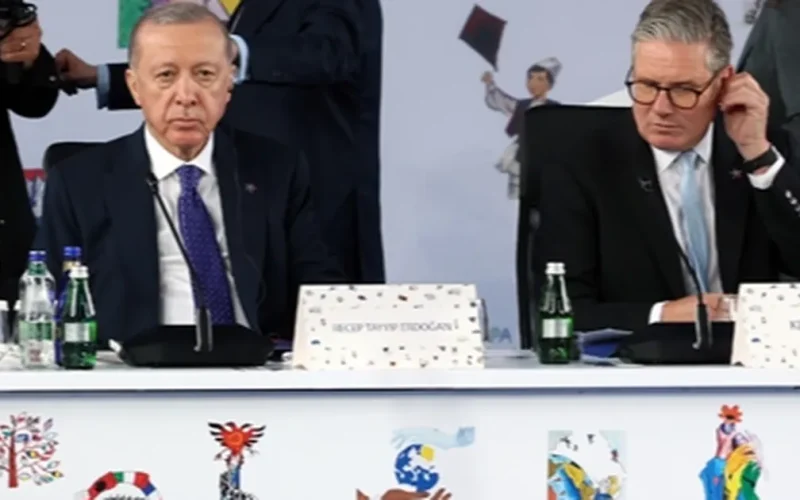 Cumhurbaşkanı Erdoğan Arnavutluk’ta… Zirveden barış çağrısı yaptı