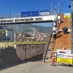 Gölcük’teki üst geçitlerde bakım ve onarım çalışması