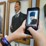 İzmir’de sanat ve antika fuarına yoğun ilgi