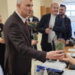 Kocaeli’de Başkan Sezer’den hemşirelere sürpriz kutlama