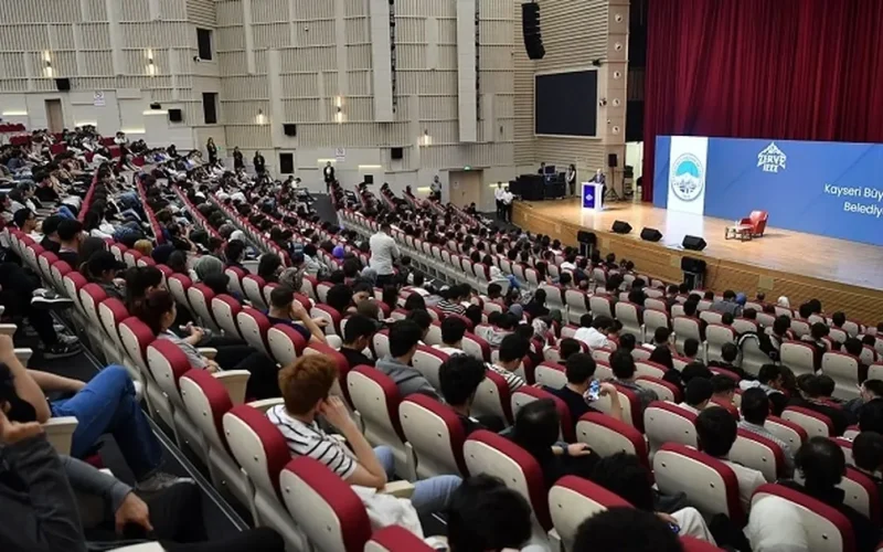 “Zirve IEEE”ye Büyükkılıç imzası